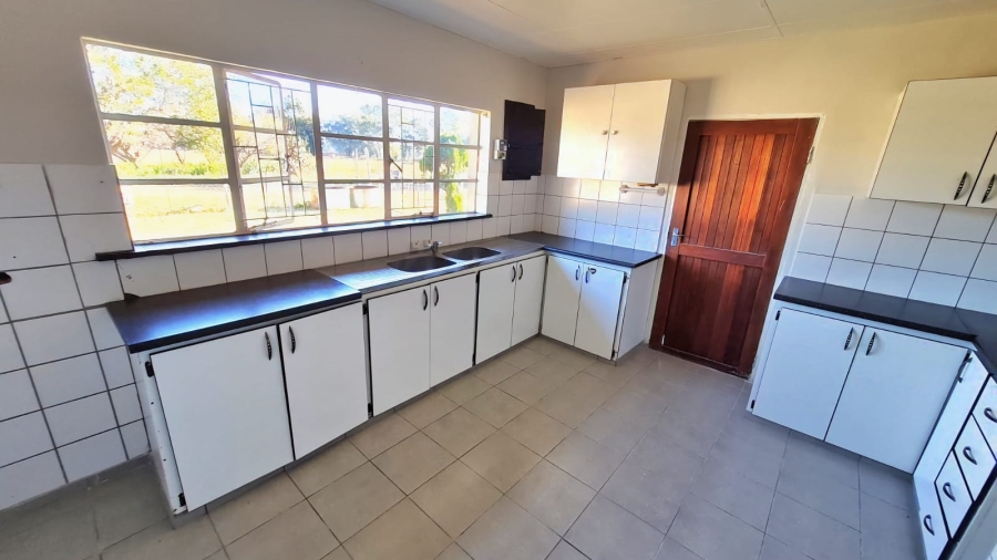 4 Bedroom Property for Sale in Bloemfontein Rural Free State